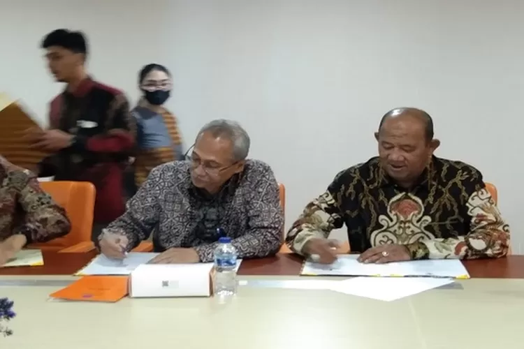 Pandatanganan MoU antara Pemkab Langkat dan Ditjen Binalavotas Kemenaker RI Tentang Bantuan Permodalan (Realitasonline.id/Dok)