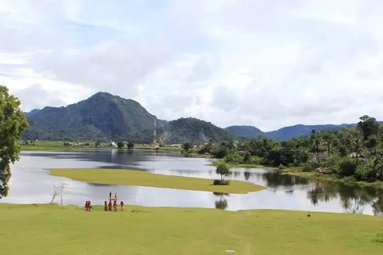 Potret Danau Tarusan Kamang (marimembaca.com)