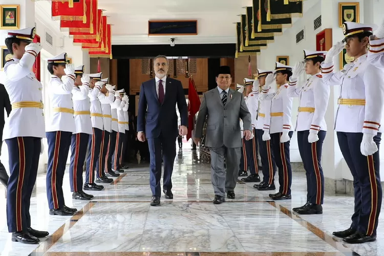 Menteri Pertahanan Prabowo Subianto menerima kunjungan Menteri Luar Negeri Turki H.E. Mr. Hakan Fidan di kantor Kemhan, Sabtu (15/7/2023). Foto: Humas Kemhan
