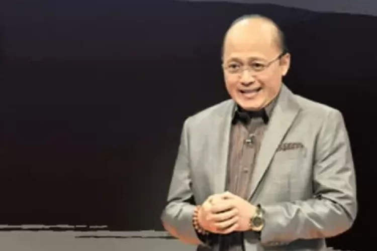 Mario Teguh dituduh melakukan penipuan dan penggelapan uang senilai Rp 5 miliar.