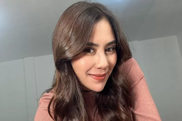 Farhat Abbas buka suara terkait isu perselingkuhan Syahnaz Sadiqah dengan Rendy Kjaernett (Instagram @syahnazs)