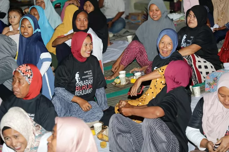 Ganjaran Buruh Berjuang Kenalkan Sosok Ganjar Lewat Nobar Film 'Anak Negeri'
