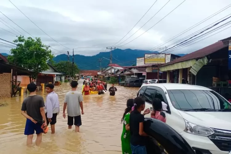 Tiga Titik Terdampak Banjir dan Longsor di Sumatera Barat, BNPB Peringatkan Potensi Hujan Hingga Hari Minggu (Instagram @pusdalopskotapadang)