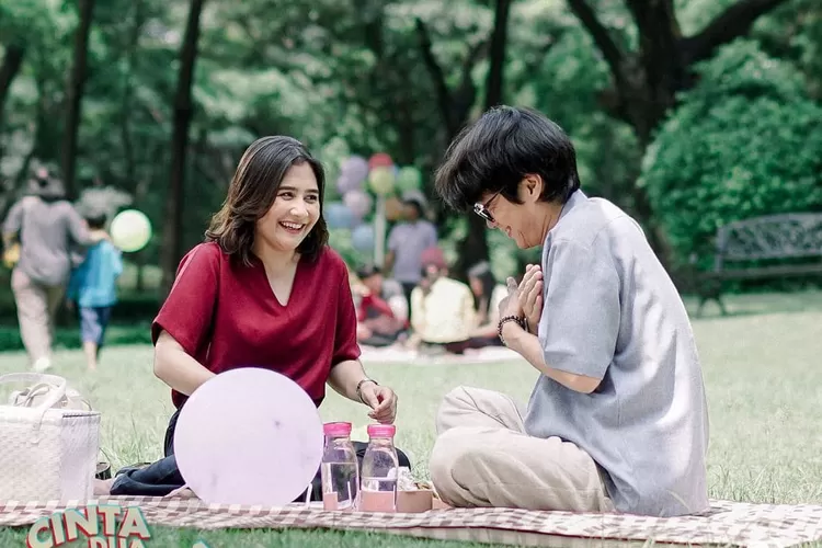 Alma dan Langit di series Cinta Dua Masa