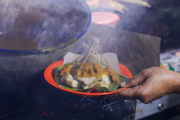 3 Fakta Menarik dari Sate Padang, Hidangan Kuliner Khas Minangkabau yang Tak Kalah dengan Rendang/ Indonesiatravel