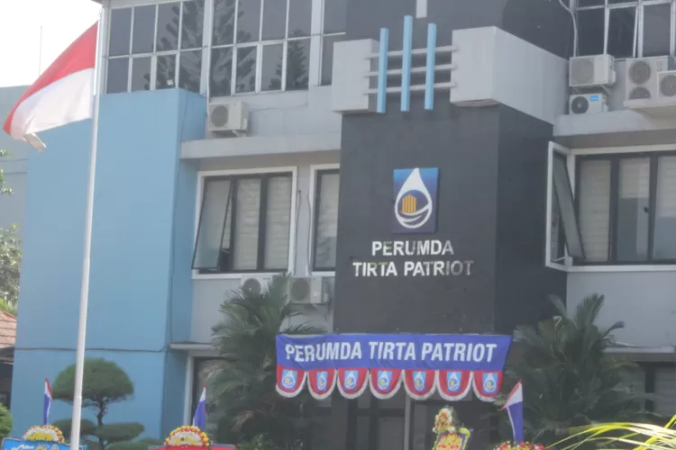 Kantor PDAM Tirta Patriot di Jalan Perjuangan Dalam, Marga Mulya, Bekasi Utara. (FOTO: Dharma/Suarakarya.id)