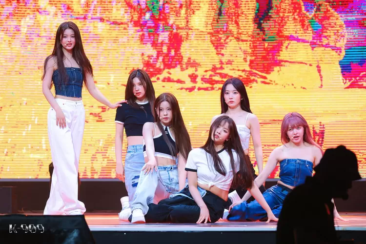 NMIXX tampil memukau di acara K-909 (K-909)