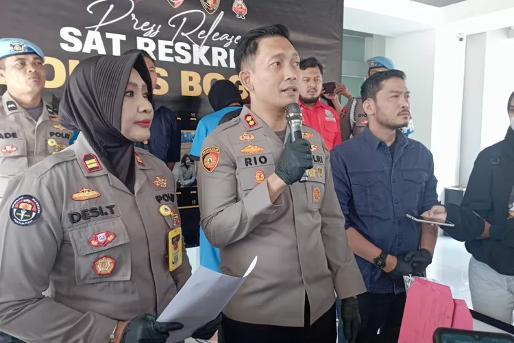 Kapolres Bogor, AKBP Rio Wahyu Anggoro saat memberikan keterangan kepada wartawan.
