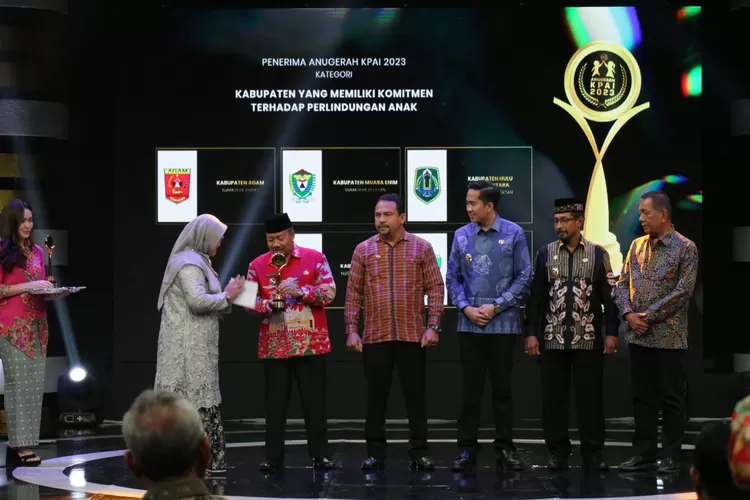 Kabupaten Agam berhasil meraih penghargaan Anugerah Terbaik 1 Nasional Tingkat Kabupaten