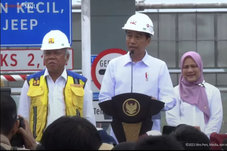 Presiden Jokowi saat menghadiri upacara peresmian Jalan Tol Bengkulu Taba Penanjung pada Kamis, 20 Juli 2023.  (Layar Tangkap YouTube Sekretariat Presiden )