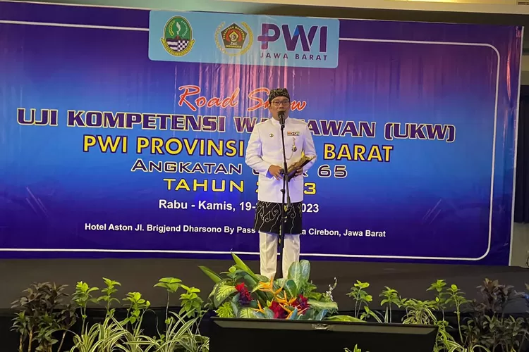 Selama menjabat Gubernur Jabar Ridwan Kamil menyebut angka kemiskinan terus berkurang. (Dok PWI Jabar)