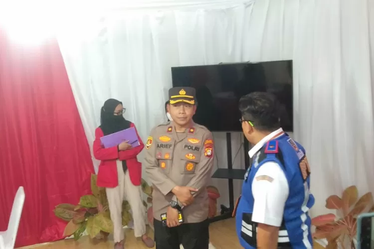Kapolsek Cimanggis, Kompol Arief Budiharso.