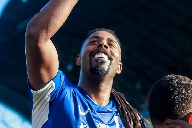 Carlos Fortes mencetak gol sekaligus mendapat kartu merah bagi PSIS Semarang. (PSIS)