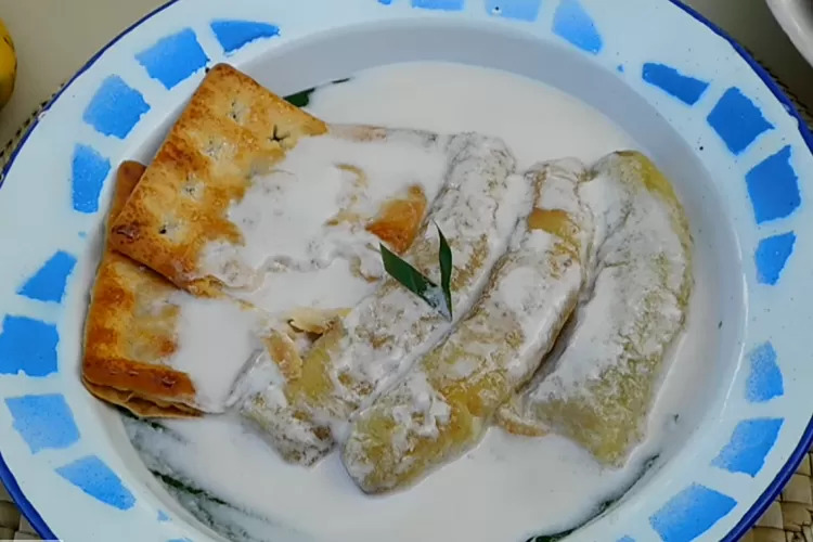 Resep pisang panggang santan dari Bukittinggi (YouTube Desmawati Kuretangin)