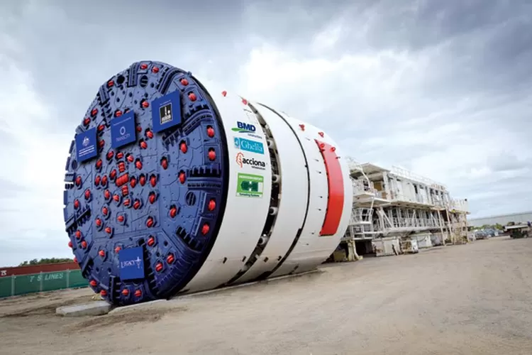 Mesin Bor Terowongan Tol Padang Pekanbaru Lebih besar dari Proyek Terowongan MRT Jakarta (tunnelingonline.com)