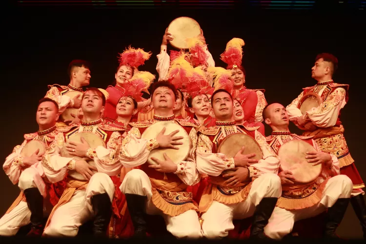 Penampilan muslim Xinjiang di Festival Hijriah  (dok.Hijriah Fest Jakarta)