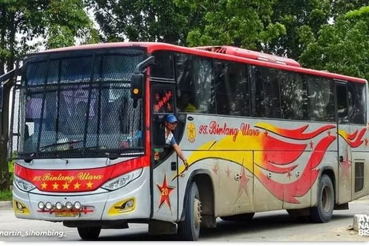 ternyata selain memiliki ciri khas tameng dan berdebu, Bus asal Sumatera juga memiliki 5 ciri khas ini (Ayonaikbis.com)