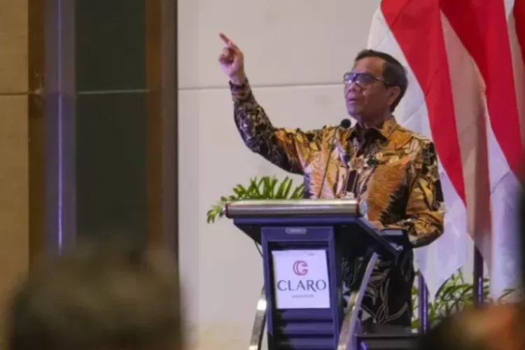 "Intinya kita hadapi," kata Mahfud (dok   polkam.go.id)