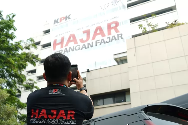 Ilustrasi serangan fajar Pemilu 