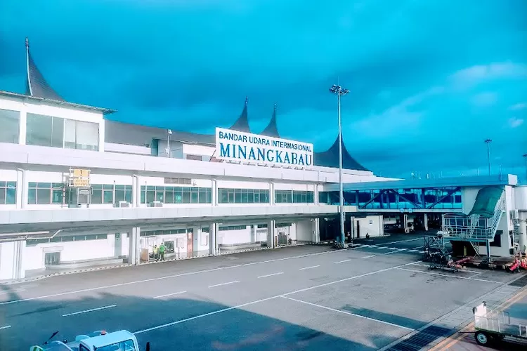 Cuma Bandara Internasional Minangkabau yang Pakai Nama Etnis (Pengguna Google @AjiSapandono)