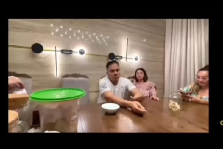 Dewi Perssik dan Saipul Jamil (Tangkap Layar)