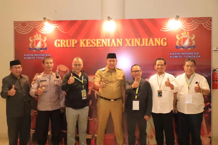 Plt Wali Kota Bekasi Tri Adhianto hadiri Festival Hijriah Pentas Seni Muslim Xinjiang (Pemkot Bekasi)