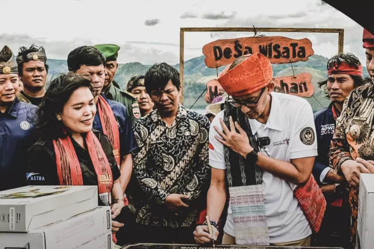 Potret Sandiaga Uno yang gaungkan program Indonesia The Land of Content.  (Instagram/@kemenparekraf. )