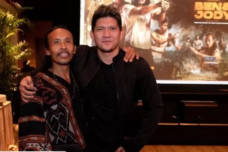 Iko Uwais bersama Yayan Ruhian di gala premiere film Ben dan Jody (Instagram @iko.uwais)