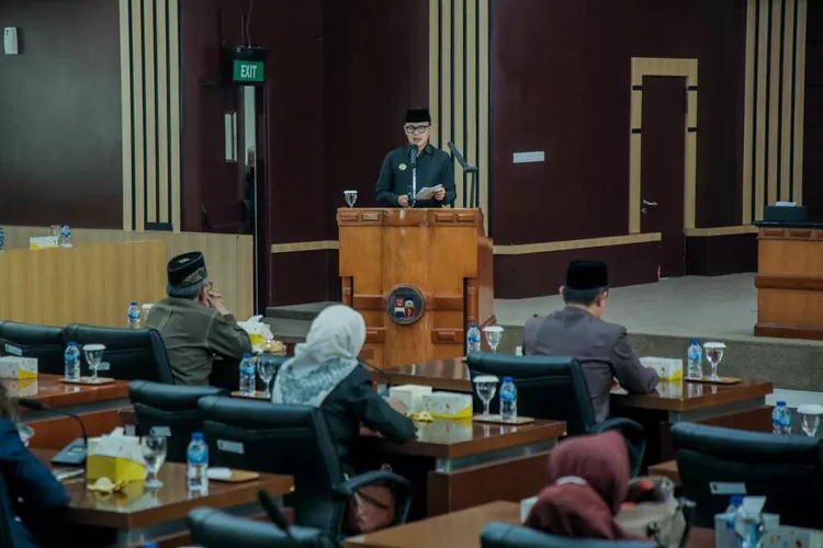 Wali Kota Bogor Bima Arya saat rapat paripurna DPRD Kota Bogor, belum lama ini. (Pemkot Bogor)