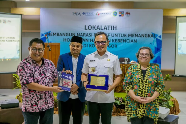 Wali Kota Bogor Bima Arya dalam Lokalatih yang yang diadakan oleh Pusat Studi Agama dan Demokrasi (PUSAD), Yayasan Paramadina kerja sama dengan Bawaslu dan FKUB (Pemkot Bogor)