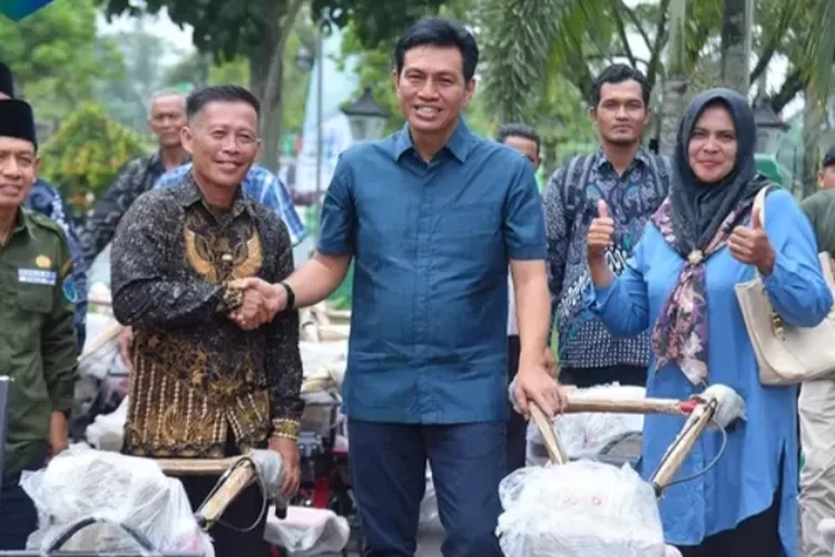 MFA Serahkan 73 Unit Bantuan Alsintan Kepada Kelompok Tani di Batang Hari (Dok. Annuza)