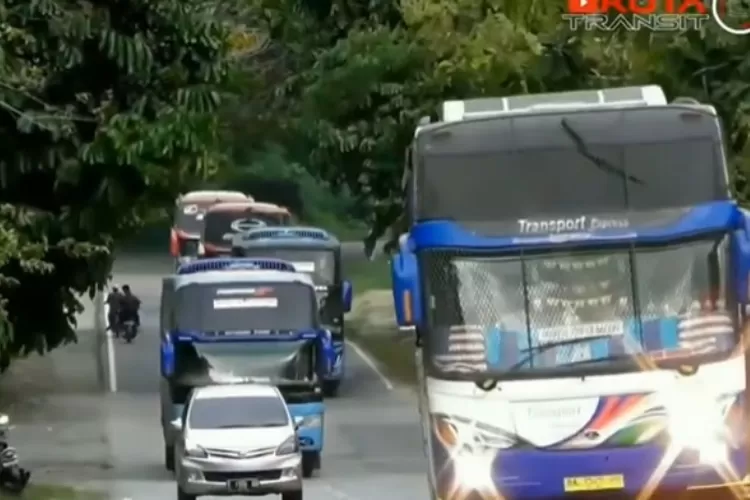 Bus sumatera barat (Youtube KOTA TRANSIT)
