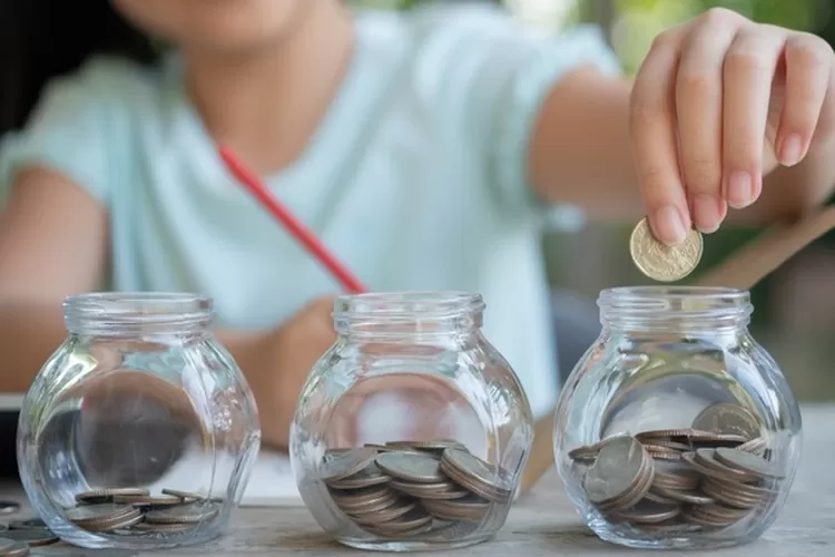 4 Tips Menabung Simpel, Cocok Juga Untuk Pelajar Mudah Diterapkan! (Freepik)