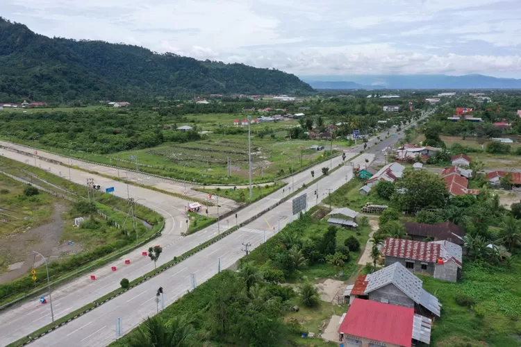 Potret Tol Padang Sicincin (hutamakarya.com)