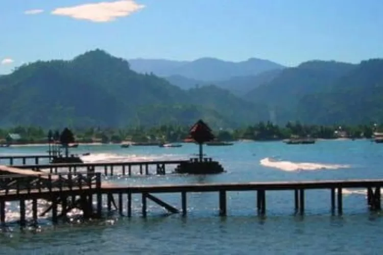 Pesona Pantai Carocok Painan, Kombinasi Wisata Air yang Mengagumkan di Sumatera Barat/Nativeindonesia