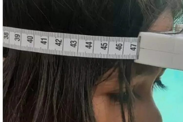 Ilustrasi - Pengukuran lingkar kepala seorang anak di NTT. ( ANTARA/Dokumentasi Pribadi)