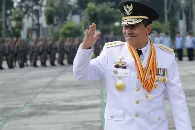 Sosok Syamsuar Sang Gubernur Riau Masuk Dalam Daftar Pejabat Terkaya di Provinsi Riau 