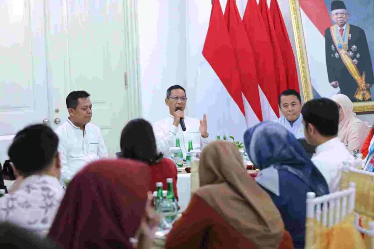 Pj Gubernur  DKI Jakarta Heru Budi  Hartono bersilaturahmi  dengan  para wartawan  peliput Balai Kota/ DPRD DKI,  Jumat (27/7/2023)