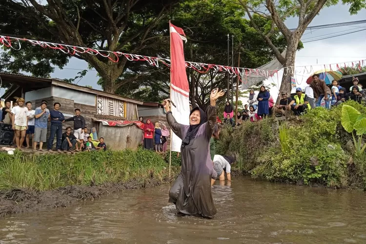 Ide Lomba Agustus Untuk Ibu Ibu Dijamin Unik Dan Seru About