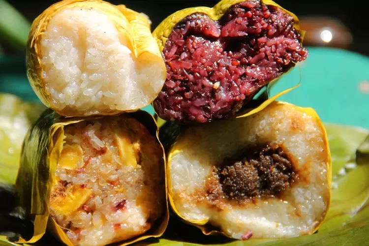 Lamang, kuliner khas Sumatera Barat (Indonesiakaya.com)