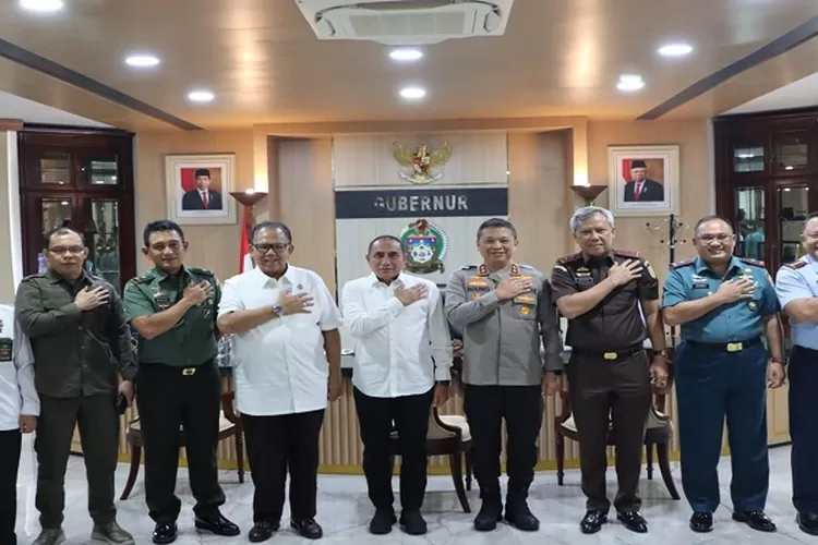 Ketua DPRD Sumut Baskami Ginting bersama unsur Forkopimda Provinsi Sumut usai rakor mahas masalah elpiji (Realitasonline.id/mis)