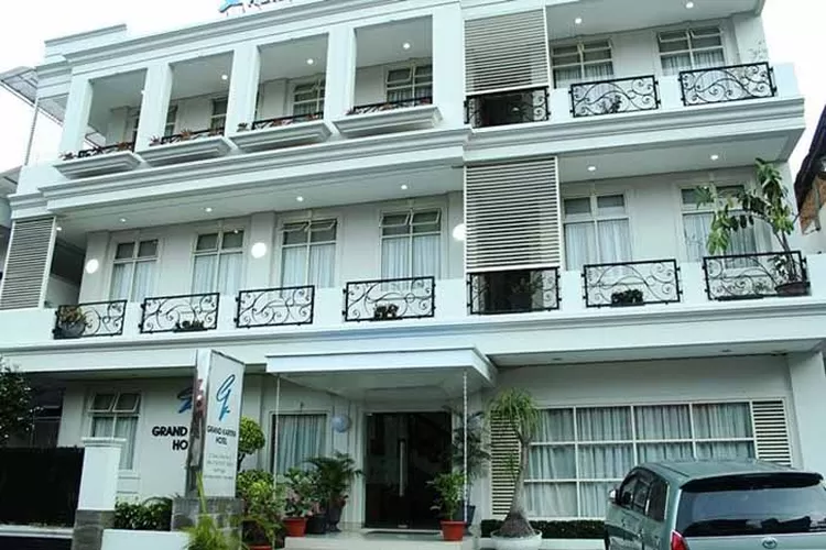 Hotel Murah di Bukittinggi, Grand Kartini Hotel Cuma Beberapa Menit ke Lembah Sianok