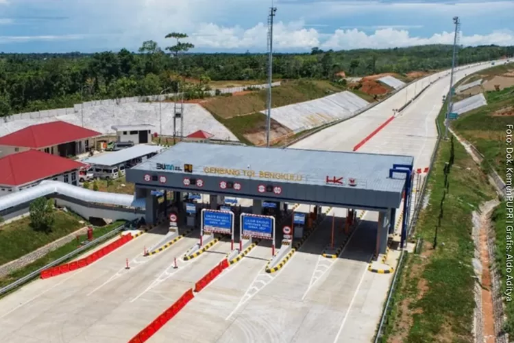 Jalan Tol Trans Sumatera (JTTS) baru rampung 21,6% dari target. (Kementerian PUPR)