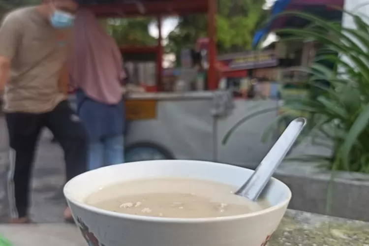 Jamu coro khas Demak yang menghangatkan tubuh. (ivo)