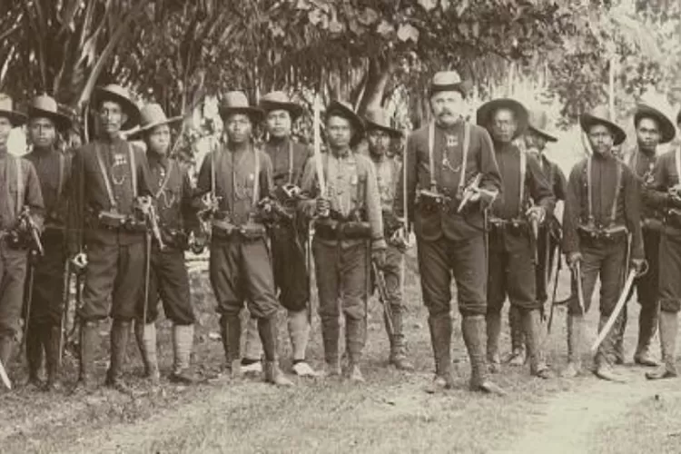 Sejarah Perang Kamang antara rakyat Minangkabau dengan Belanda (nagarikamang.wordpress.com)