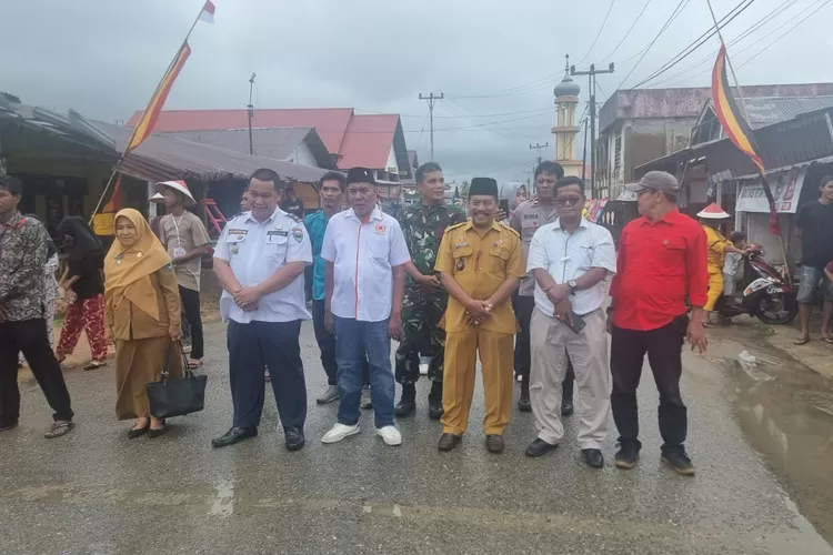 Ketua Koni Pesisir Selatan Hadiri Pembukaan Selaju Sampan di Carocok Anau (Kominfo Pesisir Selatan)