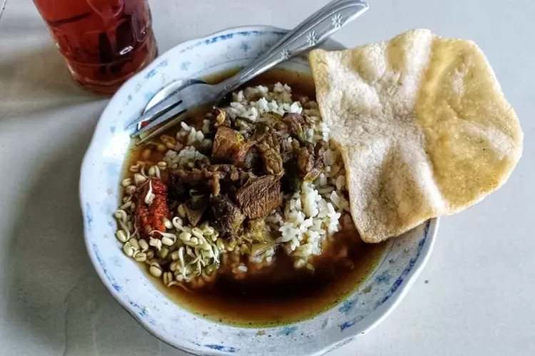 Rawon ternyata menjadi salah satu makanan berkuah paling enak di dunia. (fajar mujianto/jawapos.com)