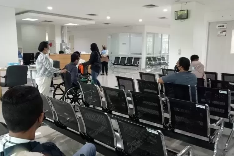 Suasana pelayanan di RSUD ASA di Jalan Raya Tapos, Kecamatan Tapos. (Andika Eka )