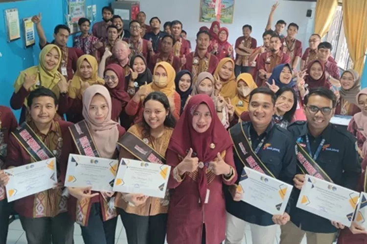 Dinkominfo Demak nobatkan 7 pegawai teladan pada semester 2 2023. (istimewa)