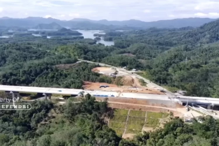 Proyek Jalan Tol Bangkinang-Pangkalan. (YouTube: Kantor Pertanahan Kabupaten Kampar.)